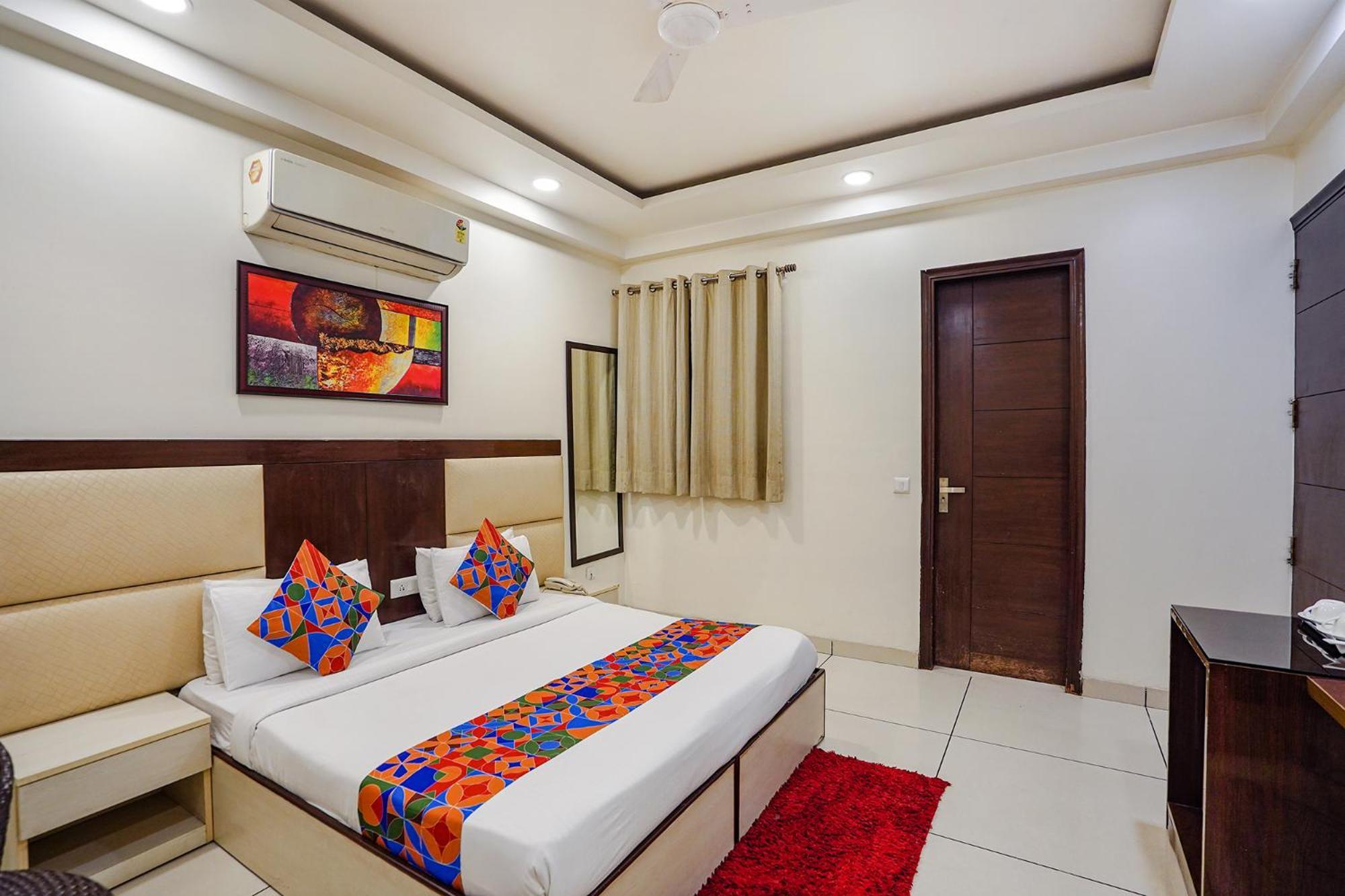 Fabhotel Apple Pie Noida Exterior photo