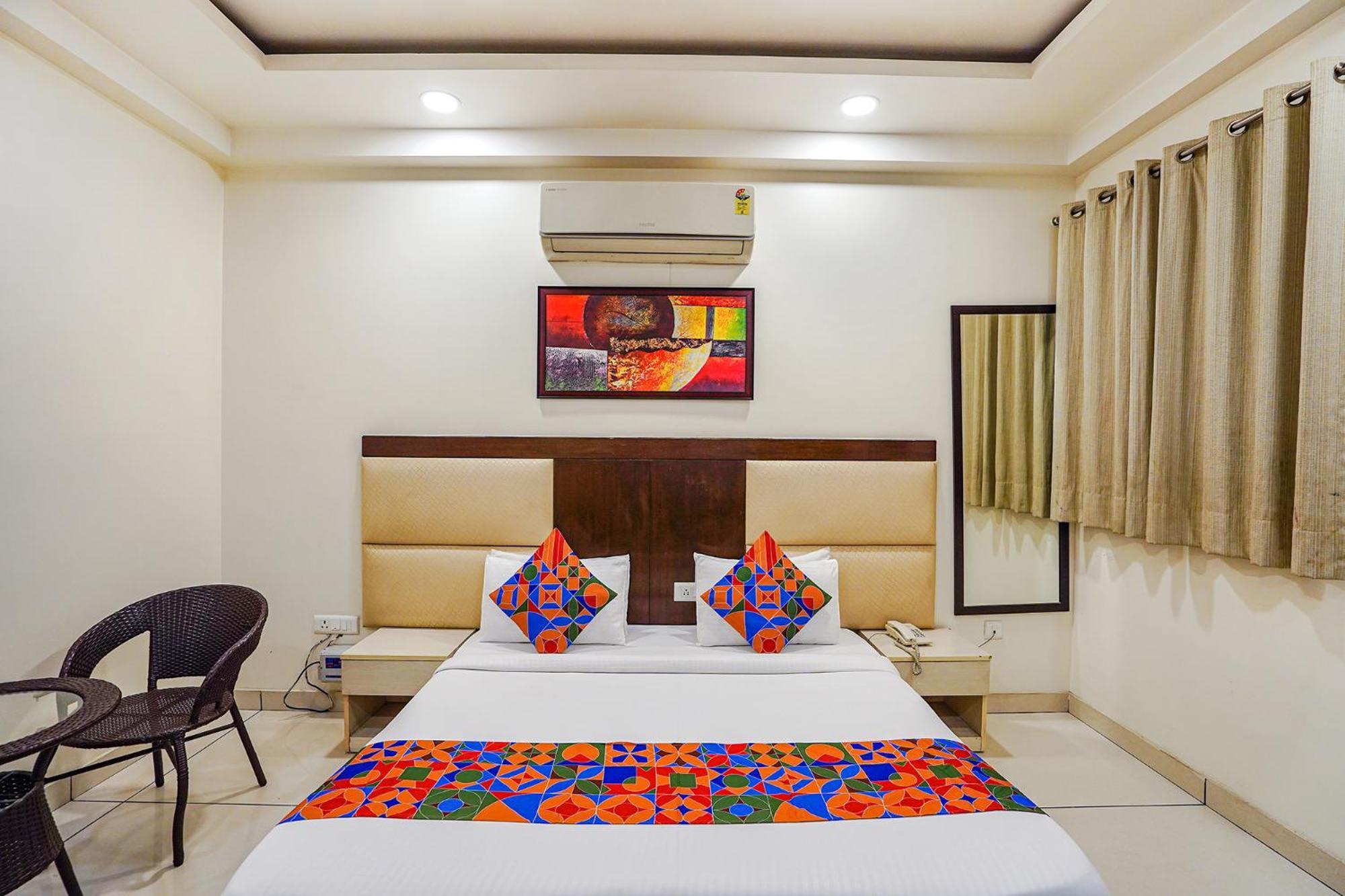 Fabhotel Apple Pie Noida Exterior photo