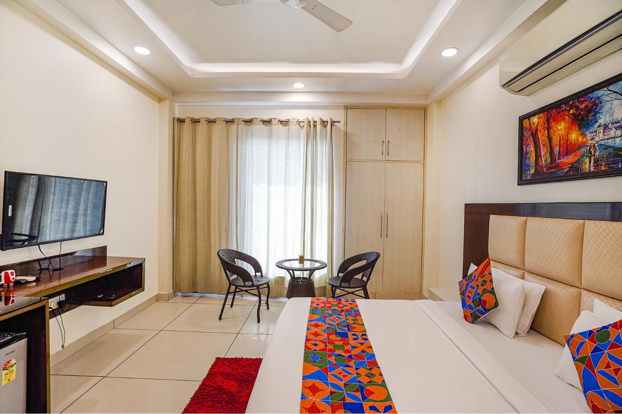 Fabhotel Apple Pie Noida Exterior photo